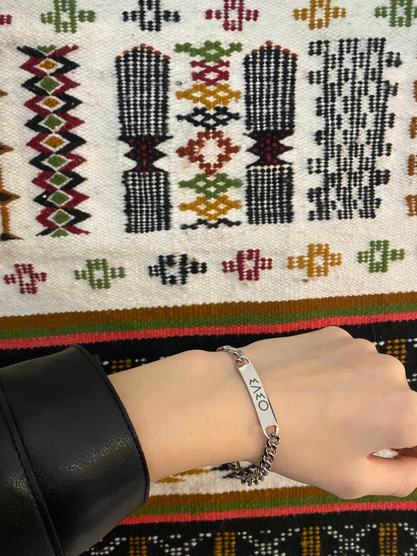Gourmette gravé en tifinagh